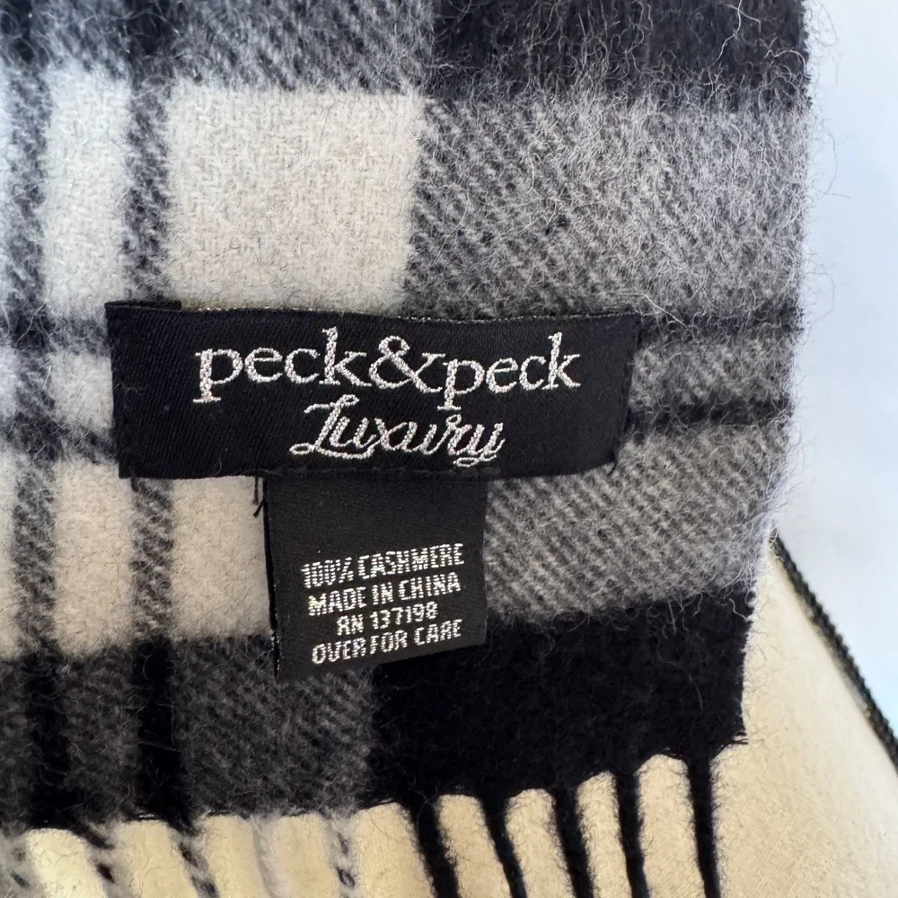 Peck & Peck Luxury Scarf Cashmere Plaid